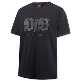 schwarzes T-Shirt mit großem schwarzen VfB Schriftzug und der Aufschrift Stuttgart darunter