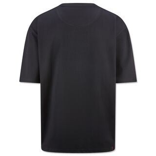 schwarze Rückseite des T-Shirts