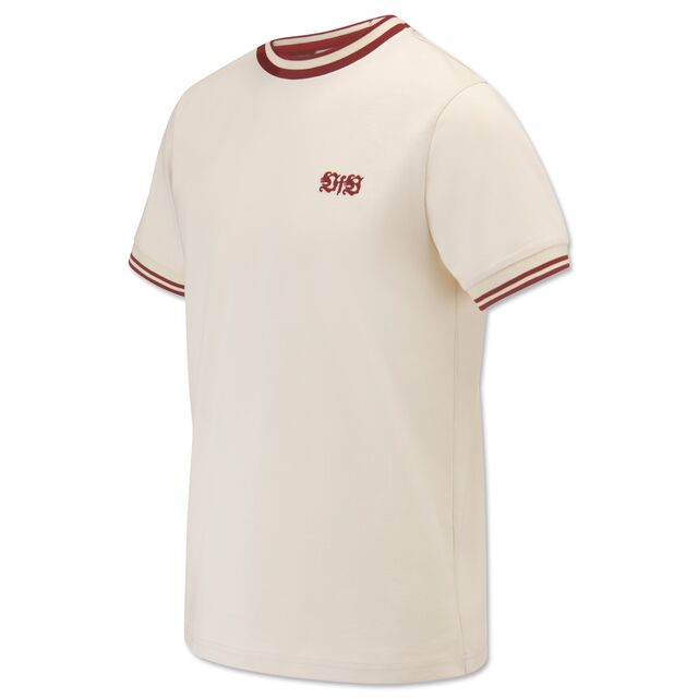 cremefarbenes T-Shirt mit kleinem roten VfB Logo auf der Brust und roten Streifen an Ärmeln und Kragen