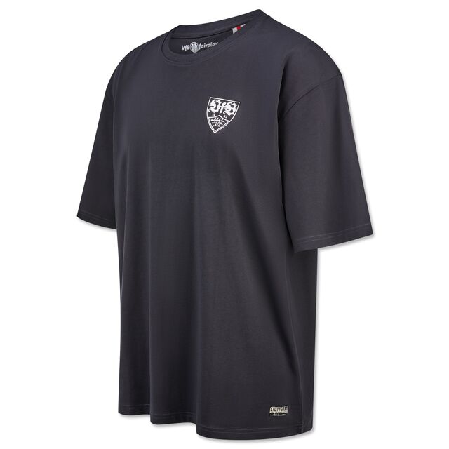 schwarzes T-Shirt mit weißem VfB Wappen auf der Brust