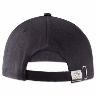 schwarze Rückseite der Cap Achtzehn93 mit Schnalle zur Größenverstellug mit VfB Wappen