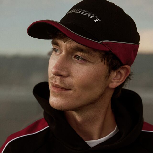 VfB car racing driver Y2K 
