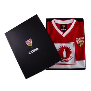 Retro Trikot in rot inklusive schwarzer Box mit VfB Wappen und Aufschrift Copa