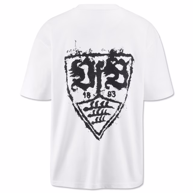 weiße Rückseite des T-Shirts mit großem schwarzen, verwischten VfB Wappen