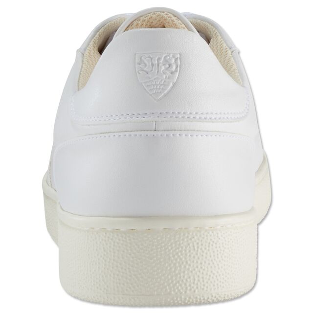weiße Sneaker mit weißem VfB Wappen an der Ferse