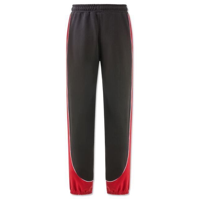 schwarz-rote Rückseite der VfB Sweatpants Y2K