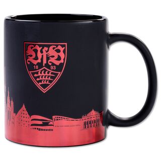 Schwarze Tasse mit Stuttgarter Skyline in rot gehalten und rotem VfB Wappen 