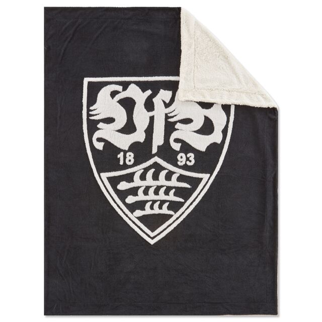 schwarze Kuscheldecke mit großem weißen VfB Wappen und umgeschlagener weißer Ecke