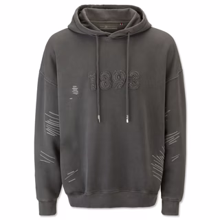 grauer Hoodie mit Bändeln, Aufschrift 1893 auf der Brust und vereinzelten weißen Streifen