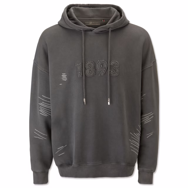 grauer Hoodie mit Bändeln, Aufschrift 1893 auf der Brust und vereinzelten weißen Streifen