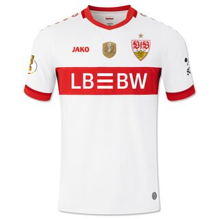 weißes Finaltrikot des VfB im DFB Pokalfinale 2025 mit rotem Brustring, LBBW Logo, JAKO Logo, VfB Wappen und Finalbadge