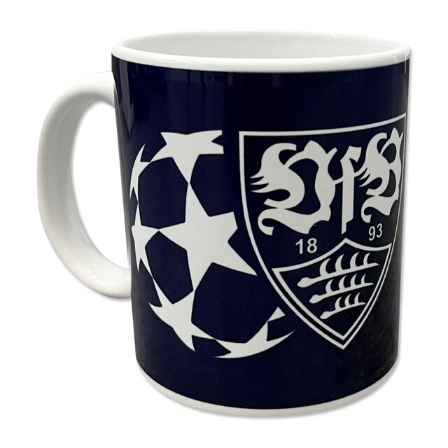 Ball des Champions League Logos und VfB Wappen auf der schwarzen VfB CL Tasse Puls