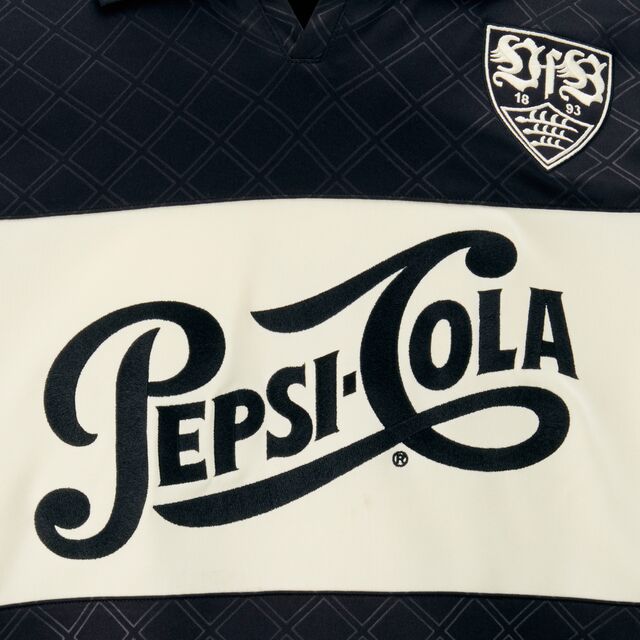Nahaufnahme Schriftzug Pepsi Cola 