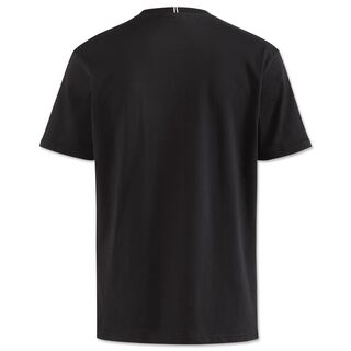 schwarze Rückseite des T-Shirts