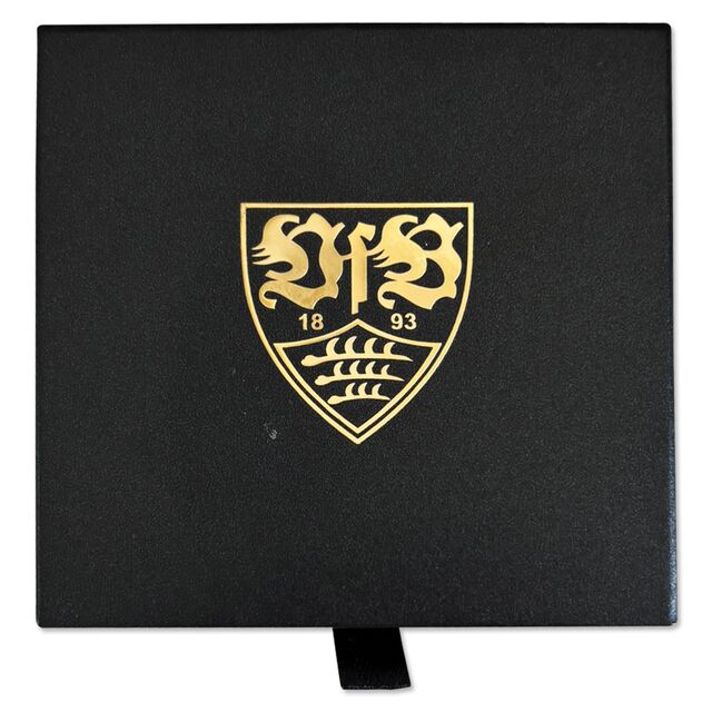 schwarze Geschenkbox mit goldenem VfB Wappen