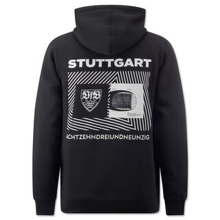 Rückseite des schwarzen Hoodies mit VfB Wappen und Grafik des Stadions auf dem Rücken sowie der Aufschrift Stuttgart Achtzehnhundertdreiundneunzig