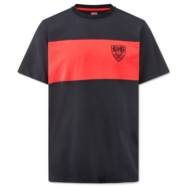 schwarzes T-Shirt mit rotem Brustring und VfB Wappen auf der Brust