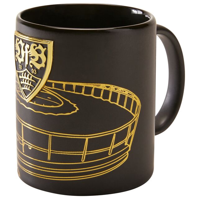 Schwarze Tasse mit goldenem VfB Wappen und Umriss des Stadions 