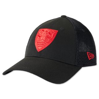 Schwarze Cap mit rotem VfB Wappen 