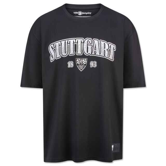 schwarzes T-Shirt mit weißem VfB Wappen und weißer Aufschrift Stuttgart 1893
