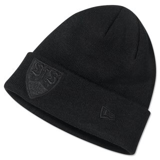 schwarze Beanie mit schwarzem VfB Wappen auf der Vorderseite