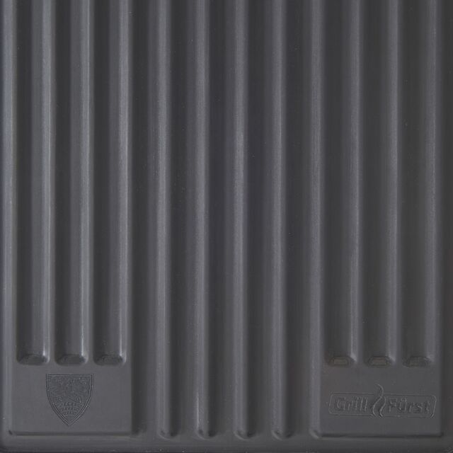 VfB Wappen und Grillfürst Logo auf der VfB Besteckablage