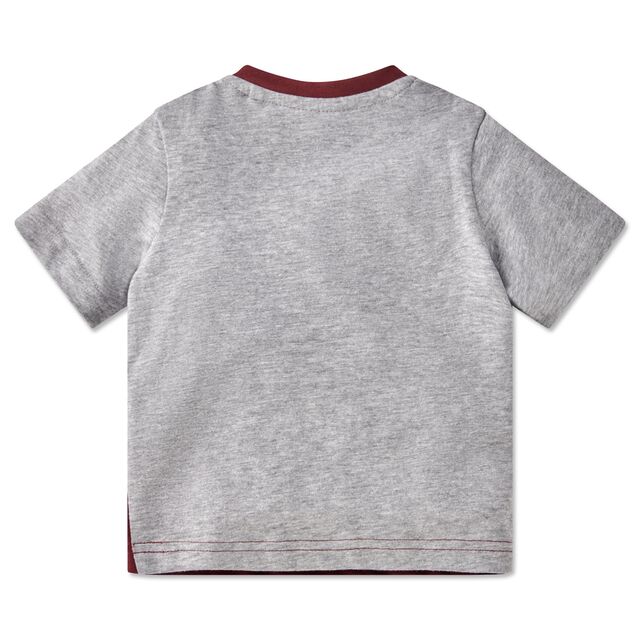 graue Rückseite des VfB Baby T-Shirts Fritzle Comic mit rotem Rand am Kragen
