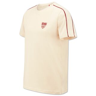 T-Shirt in beige mit roten Streifen an den Ärmeln und rotem VfB Wappen auf der Brust 