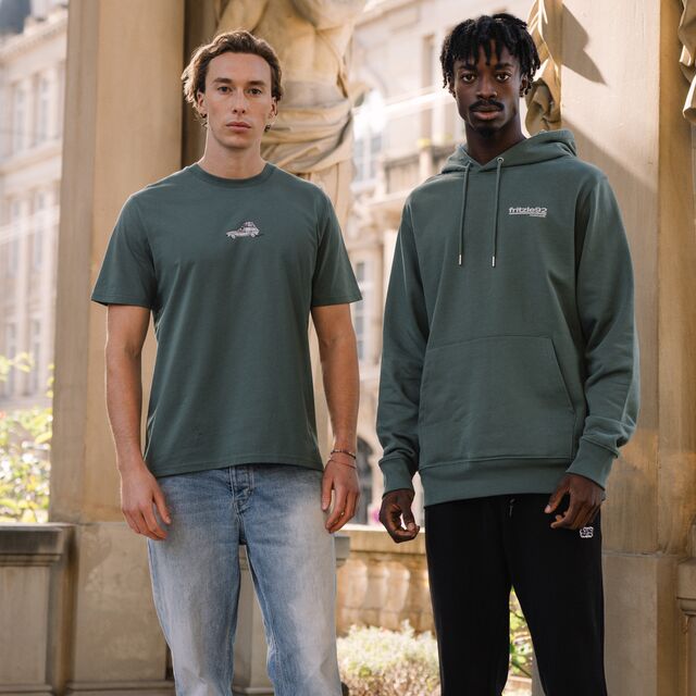 VfB Hoodie Fritzle unterwegs