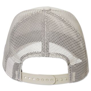 beigefarbene Rückseite der Cap mit Netzteil und Snapback zur Größeneinstellung