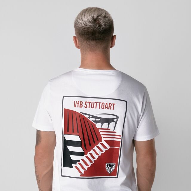 Rückseite des T-Shirts mit großem Stuttgarter Stäffele Print, getragen von Finn Jeltsch 