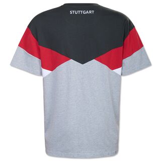 Rückseite des T-Shirts in Schwarz, Grau und Rot mit Aufschrift Stuttgart im Nacken