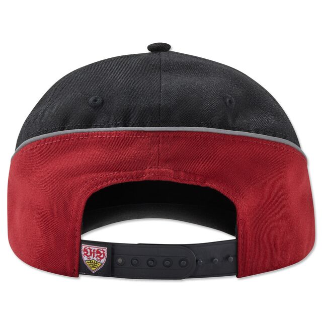 Rückseite mit kleinem VfB Wappen am verstellbaren Verschluss 