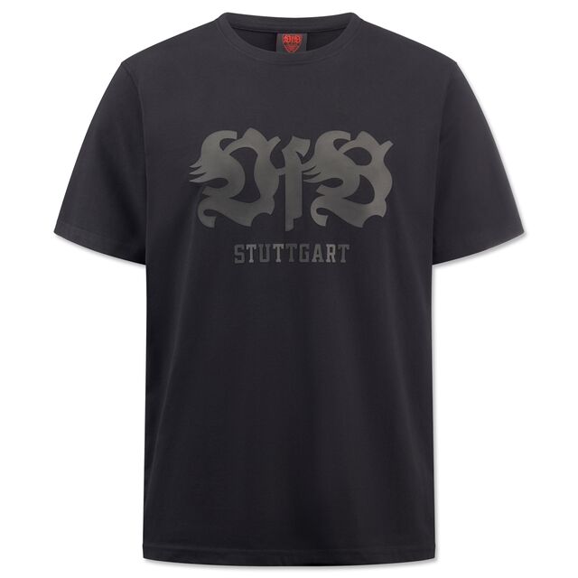 schwarzes T-Shirt mit großem schwarzen VfB Schriftzug und der Aufschrift Stuttgart darunter