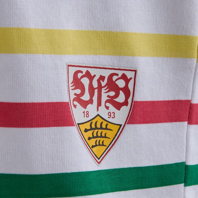 Nahaufnahme des VfB Wappens auf dem T-Shirt