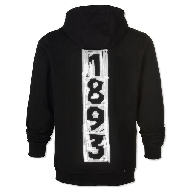 schwarze Rückseite des Hoodies mit vertikaler Aufschrift 1893 im Tape-Art Stil