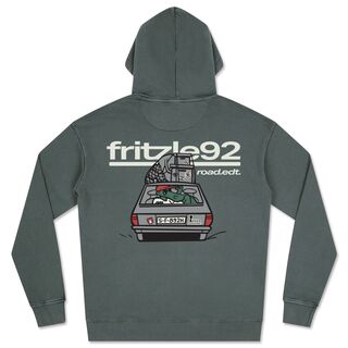 blassgrüne Rückseite des Hoodies mit der Aufschrift Fritzle 92 und einem Bild von Fritzle bei einem Roadtrip