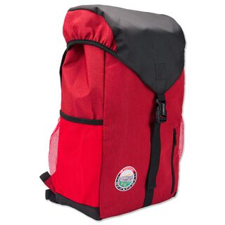 schwarz-roter Rucksack mit den Koordinaten des VfB und kleiner Grafik von Stuttgart von der Seite