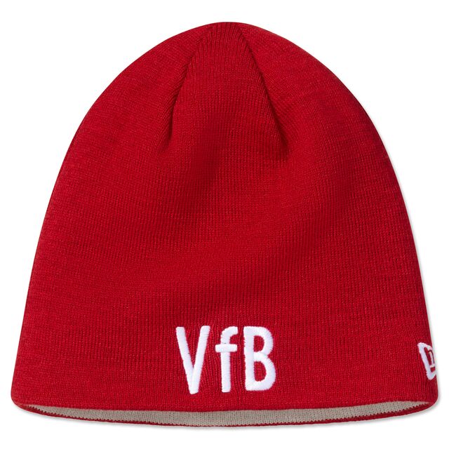 rote Beanie mit weißer Aufschrift VfB