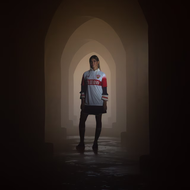 VfB woman home jersey 26/27