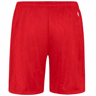 rote Rückseite der Shorts