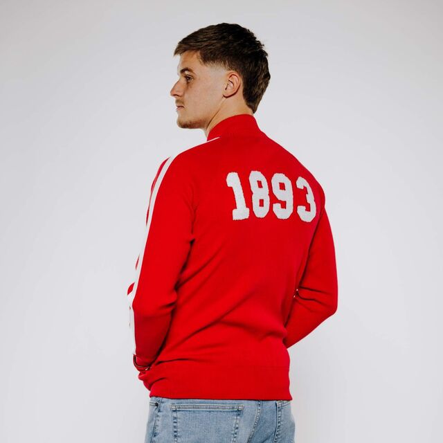 Jacke in rot mit 1893 auf der Rückseite 